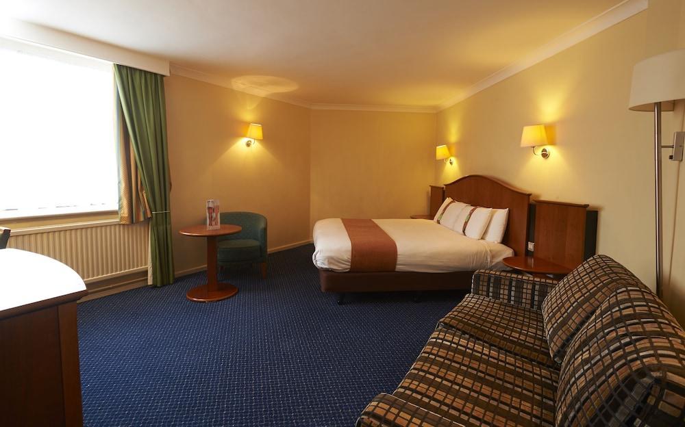 Hotel Doubletree By Hilton London Elstree à Borehamwood Extérieur photo